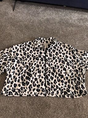 Fabletics Black & White Leopard Zip-Up Fleece Jacket